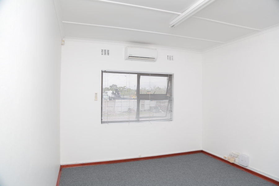 To Let commercial Property for Rent in Beacon Bay North Eastern Cape